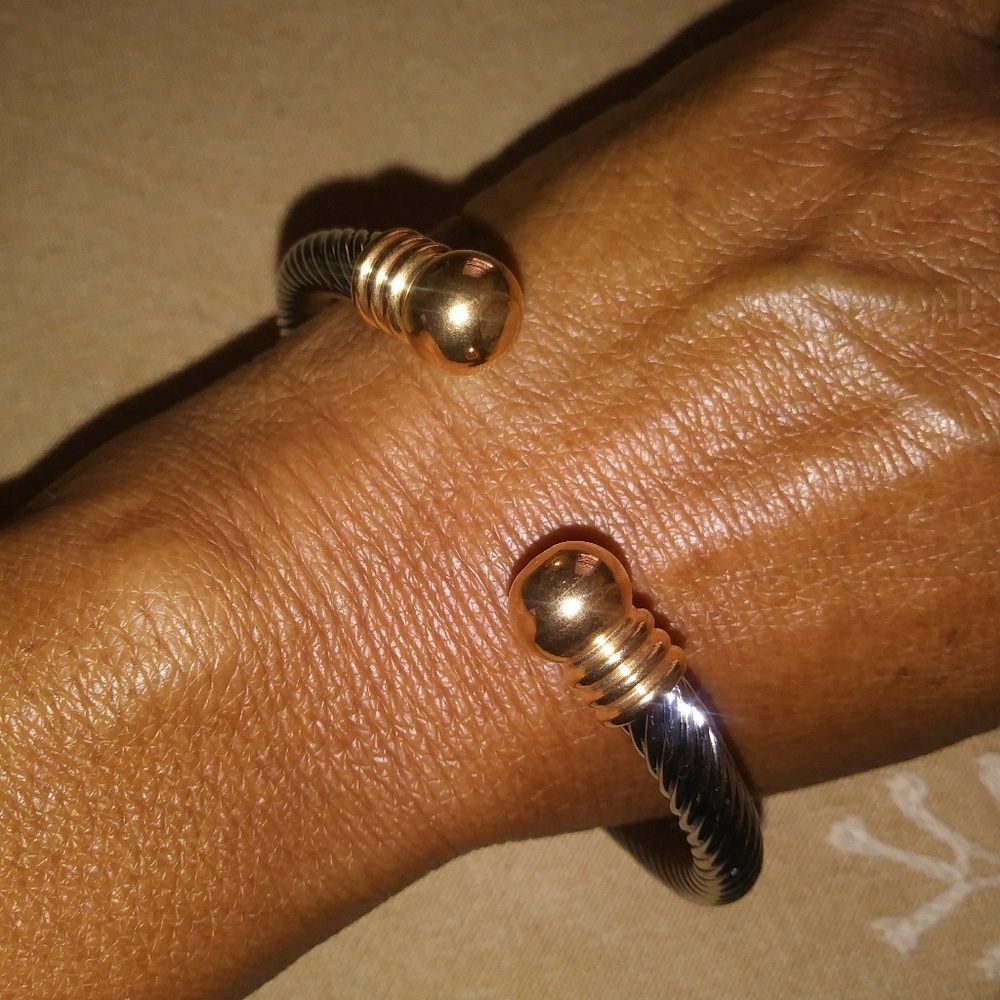 💛FINAL SALE!!💛 Stainless Steel Bangles - Picture 6 of 8